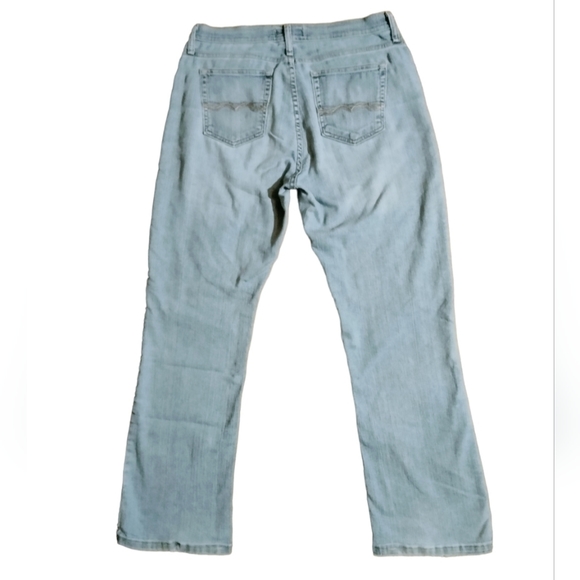 Vintage 'As Real As Wrangler' Light Wash Relaxed Fit Women's Denim Jeans - Picture 5 of 13